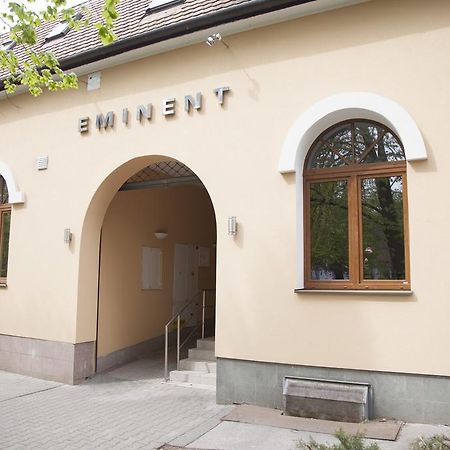 Hotel Eminent Zlaté Moravce Exterior photo